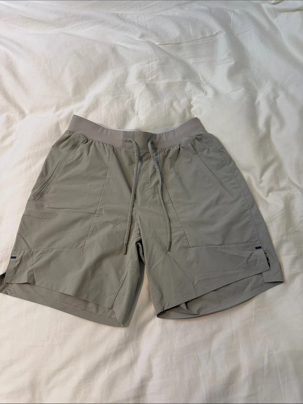 lululemon athletica Men's Athletic Shorts - Light Taupe